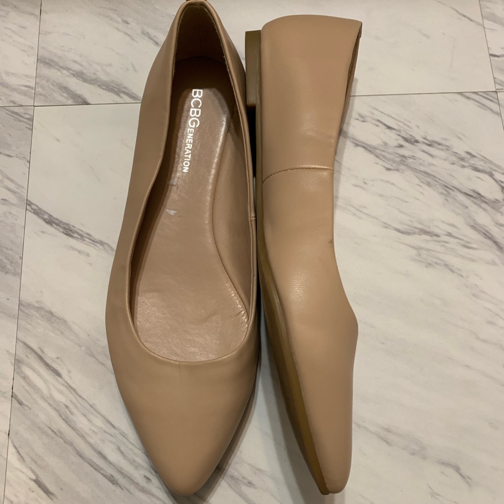 Women’s BCBGeneration tan dress shoes size 7